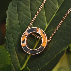 Holzkern Ornament Ketting|DAMES Kettingen|Sieraden